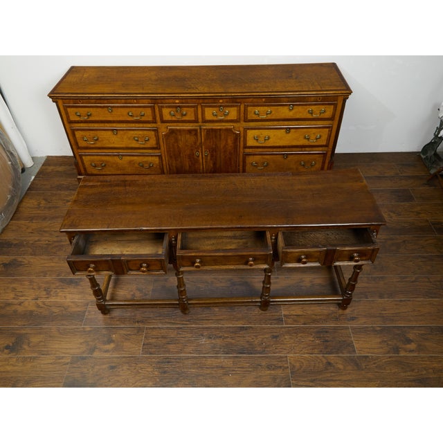 Mid 19th Century English 1860s Oak Dresser Base with Drawers, Scalloped Apron and Turned Legs For Sale - Image 5 of 9