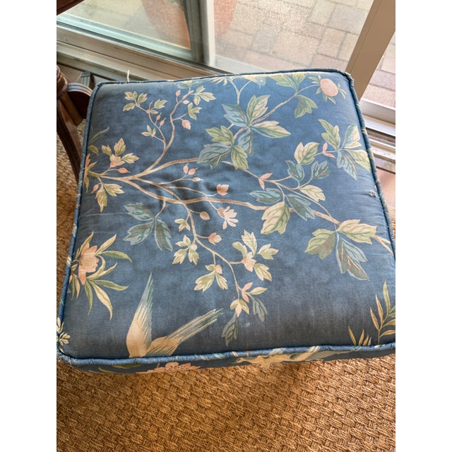 1970s Pair of Vintage Parsons Ottomans in Chinoiserie Bird & Botanical Print For Sale - Image 5 of 10