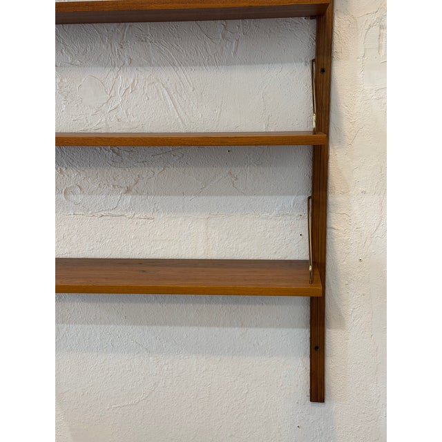 Vintage Danish Teak Wall Unit by Poul Cadovius for Cado Royal System – Mid-Century Modern Floating Shelving, 1960s For Sale In Los Angeles - Image 6 of 10