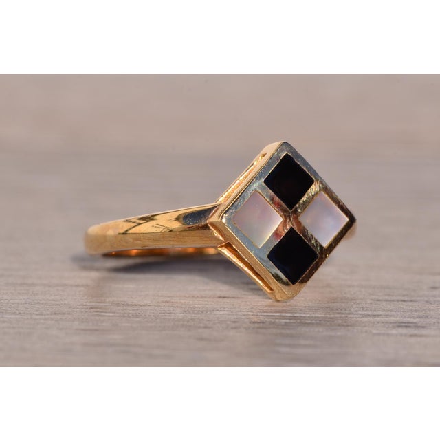 Metal Cinco Avenida: Checkerboard Onyx and Mother Of Pearl Ring in Yellow Gold For Sale - Image 7 of 10