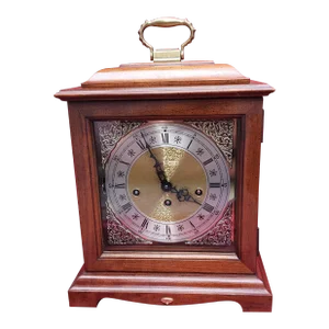 Vintage 1980s Howard Miller Traditional Style Cherry Graham Bracket Mantel Clock