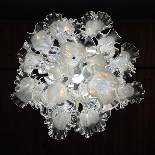 1970s Mid-Century Modern Venini Italian Murano Glass "Calla Lily" Chandelier in Frosted White For Sale - Image 6 of 7