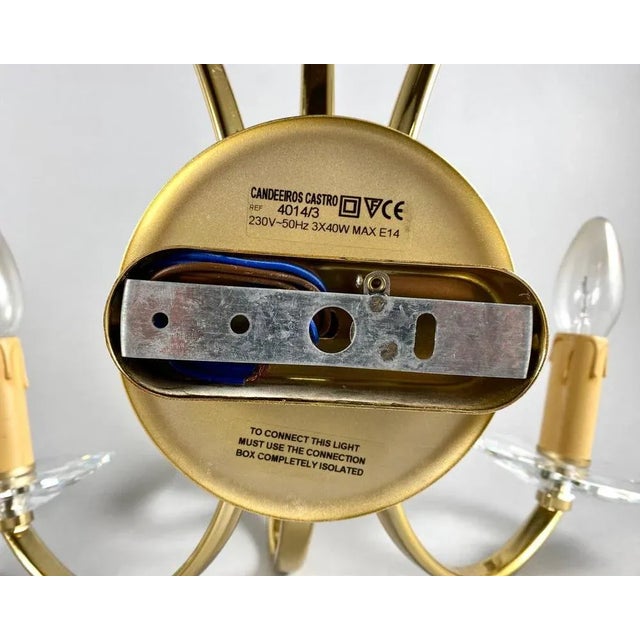 Vintage Wall Lamps in Gilt Brass and Crystal, Set of 2 For Sale - Image 9 of 10