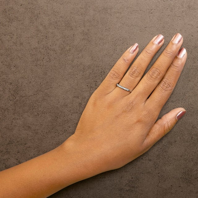 Early 21st Century 14K White Gold 1/4 Cttw Round Diamond Prong Set Wedding Band - Size 5.5 For Sale - Image 5 of 6