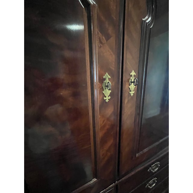 French Henredon Double Door Armoire With Drawers For Sale - Image 3 of 9