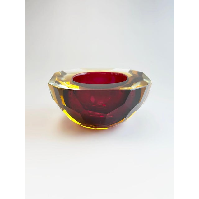 Murano Glass Faceted Sommerso Bowl in Pink and Yellow, Italy, 1960s For Sale - Image 9 of 11