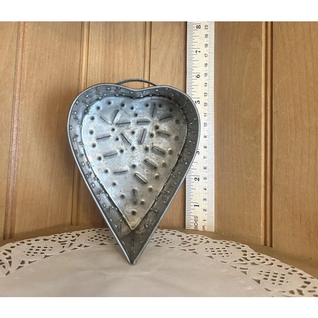 Metal Antique Tin Heart Cheese Mold Strainer Folk Art Primitive Footed Kitchen Wall Decor For Sale - Image 7 of 7