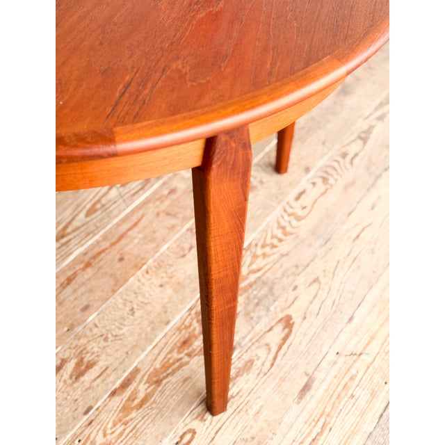 Dimensions: approx. 110 / 160 × 72.5 cm (diameter × height) Original extendable dining table by Sighs & Sons, Denmark,...