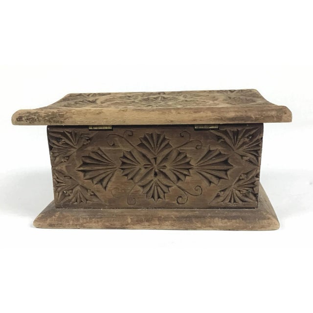 Antique American Pioneer Chip Carved Wood Box For Sale - Image 4 of 13