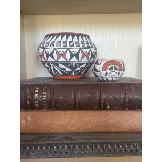 Black Roberta Howeya Trujillo Acoma Pueblo Polychrome Olla For Sale - Image 8 of 8