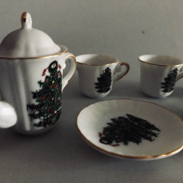 1970s Vintage Porcelain Miniature Christmas Decoration 10 Pieces Tea Sets For Sale - Image 5 of 7