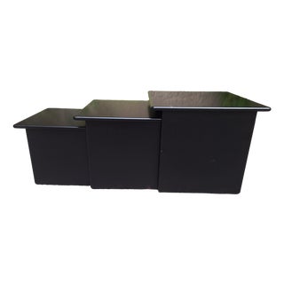 Nesting Tables in Black Lacquered Wood, 1980s, Set of 3 For Sale