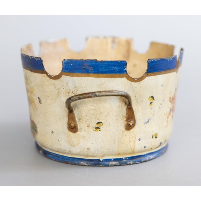 Farmhouse 19th Century French Tole Birds Cachepot Jardiniere For Sale - Image 3 of 10