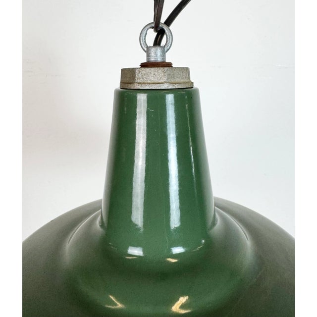 Mid-Century Modern Industrial Green Enamel Factory Pendant Lamp, 1960s For Sale - Image 3 of 16
