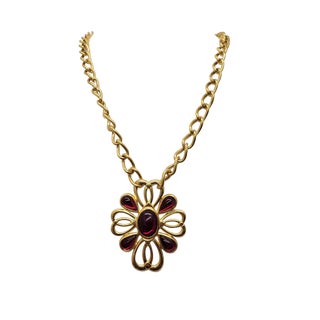 Vintage 1989 Signed Napier Goldtone Cabochon Faux-Garnet Pendant Necklace For Sale