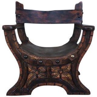 20th Spanish Polichromed & Carved Savonarola Wooden Armchair Leather Seat For Sale