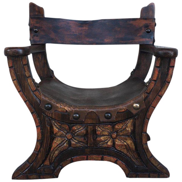 20th Spanish Polichromed & Carved Savonarola Wooden Armchair Leather Seat For Sale