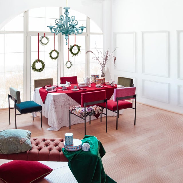 Utmost comfort for stylish dining. flaunting a streamlined and unadorned silhouette, this exclusive chair exemplifies...