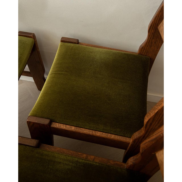 Brutalist Oak Razorback Dining Chairs with Green Velvet, 1970s, Set of 4 For Sale - Image 15 of 18