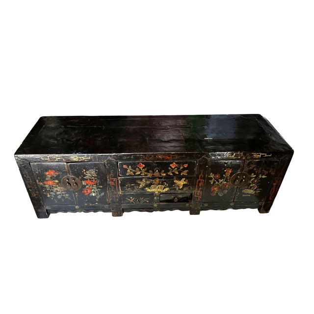 This type of painted black lacquer cabinet is very special because similar painted cabinets on lacquer are only found in...