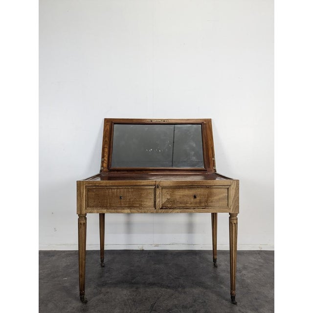 19th Century Louis XVI Mahogany Men's Dressing Table, in Very Good conditions.