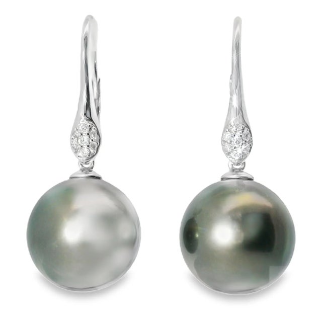 14K White Gold Diamond Tahitian Pearl Hanging Earrings. These elegant earrings feature two perfectly round 12mm Tahitian...