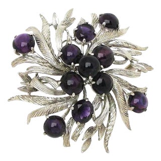 25453 - Cabochon Amethyst 14k White Gold Floral Brooch Pin For Sale