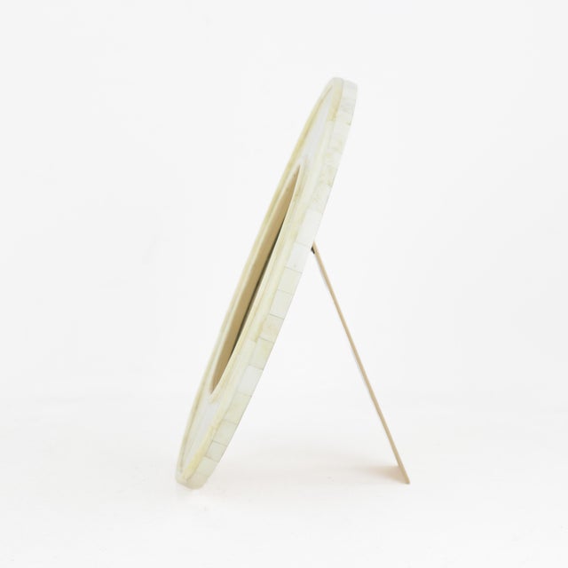 Modern Vintage Round Bone-Inlay Photo Frame - Ivory-Tone Picture Display For Sale - Image 3 of 10