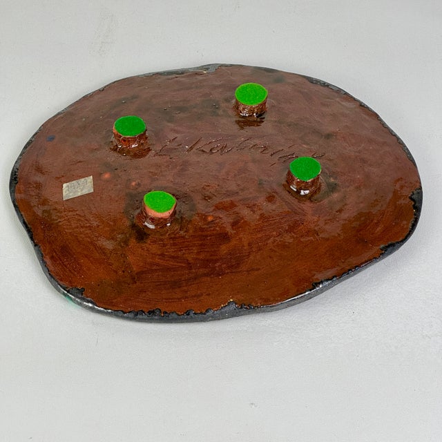 Vintage 1980s Signed Decorative Footed Ceramic Art Plate, Memphis Inspired For Sale - Image 10 of 10