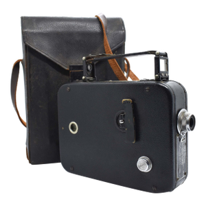 Early 20th Century Cine Kodak Eight Model 20 Roll 8mm Film Movie Camera Usa With Original Leather Carrying Case