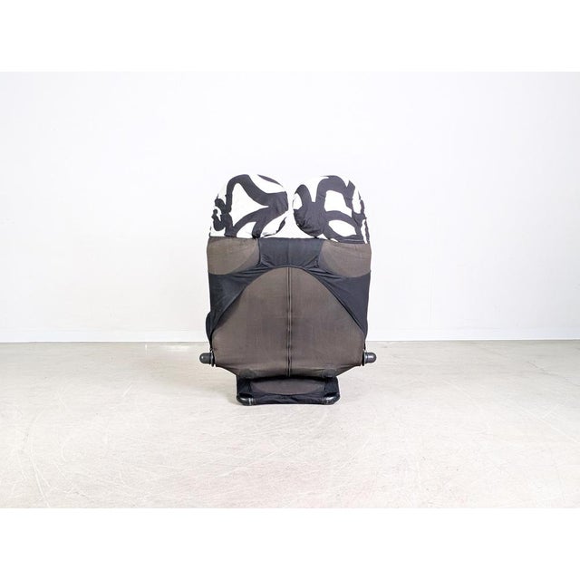 Cassina Wink Chair in Black and White Upholstery by Toshiyuki Kita for Cassina For Sale - Image 4 of 10