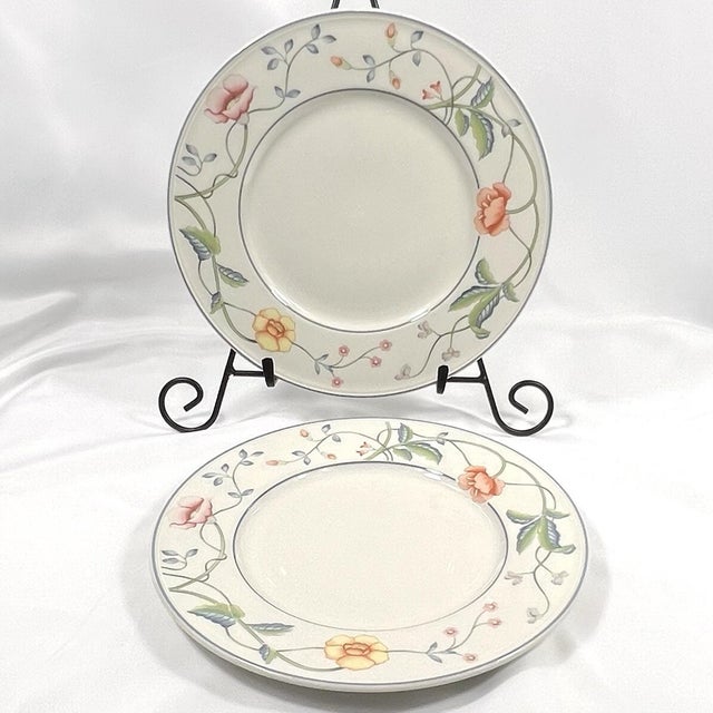 Mid-Century Modern Vintage Villeroy & Boch Albertina 8.5” Salad Plates -Set of 7 For Sale - Image 3 of 6