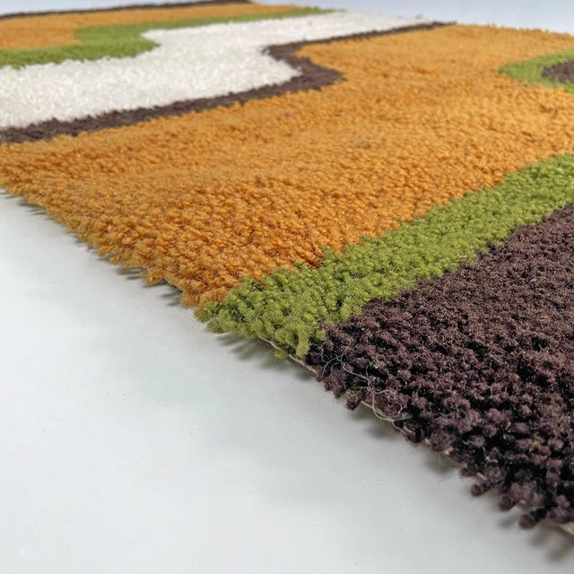 Modern Italian Rectangular Rug with Wavy Decorations in Green and Orange, 1970s For Sale - Image 10 of 18