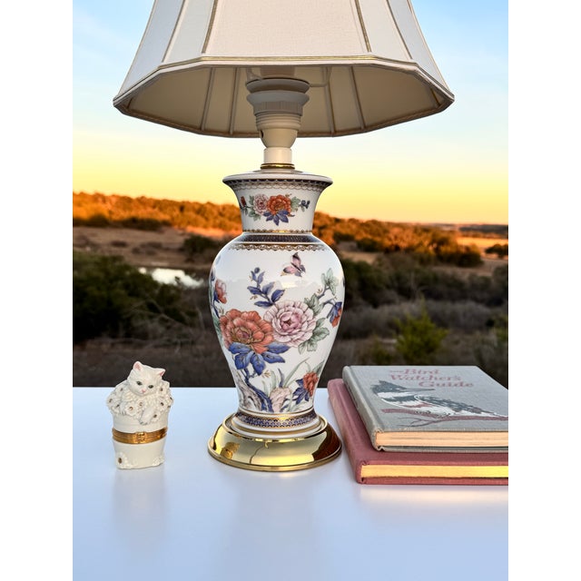 A.K. Kaiser Late 20th Century Kaiser West German Porcelain Duchesse Pattern Floral & Butterfly Table Lamp For Sale - Image 4 of 12
