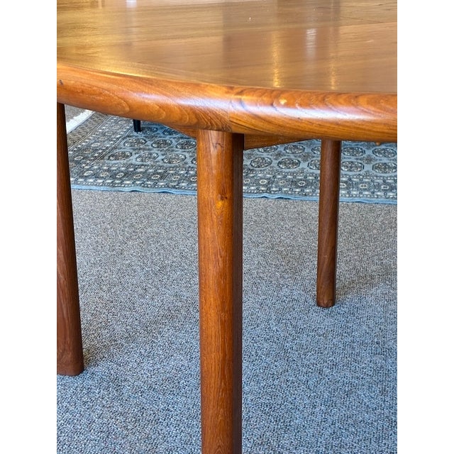 Brown Danish Mid Century Modern Extending Teak Round Dining Table c.1960 For Sale - Image 8 of 11