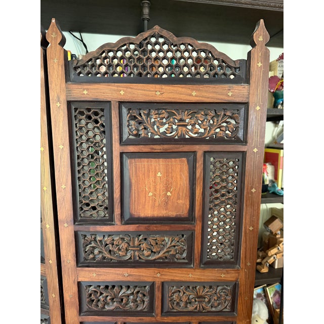 Hello! I lived for a time overseas, in Bahrain. It'a a lovely, albeit hot, little cluster of islands. I found this piece...