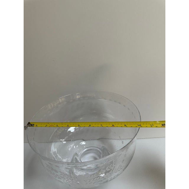 Oscar De La Renta-Miles Redd Large Heart Etched Footed Handmade Glass Bowl For Sale - Image 10 of 15