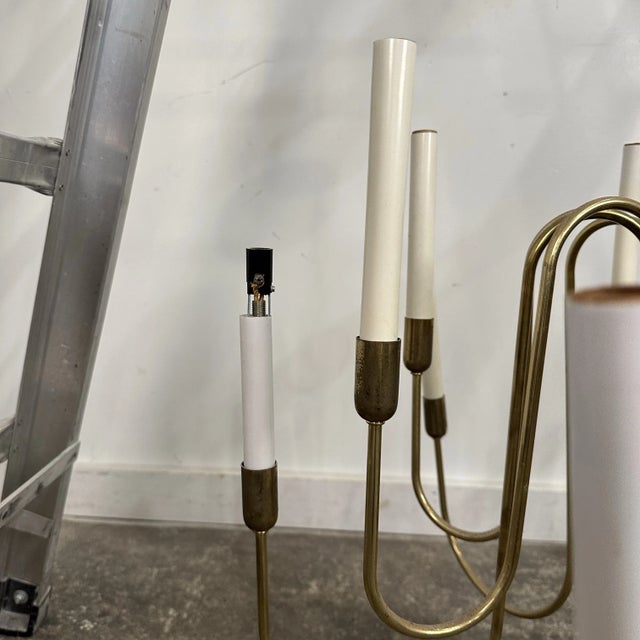 Metal Mid Century Modern Tommi Parzinger Style Brass Chandelier by Lightolier For Sale - Image 7 of 11