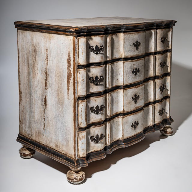 Baroque White-Painted Baroque Chest of Drawers, 1700s For Sale - Image 3 of 7