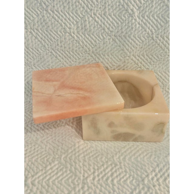 Vintage Italian Volterra Blush Alabaster Swivel Top Jewelry Trinket Box For Sale - Image 4 of 8