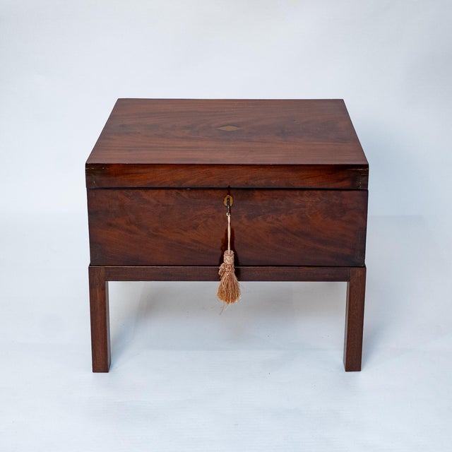 Mid 19th Century Early 19th Century Mahogany Cellarette or Document Chest on Stand For Sale - Image 5 of 17