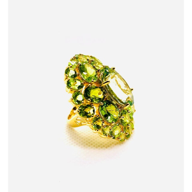 Baroque Bochic "Orient" Vintage Peridot & Green Amethyst Ring Set In 18K Gold & Silver For Sale - Image 3 of 7