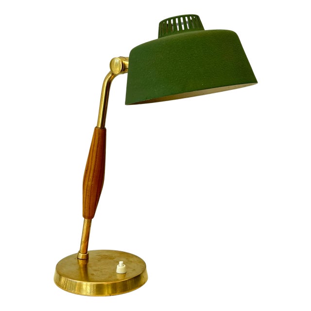 32966 Desk Lamp in Brass & Elm by Bertil Brisborg for Nordiska Kompaniet, Sweden, 1950s For Sale