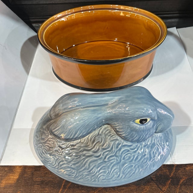 1980s 1980s Secla French Country Portuguese Majolica Rabbit Casserole Dish For Sale - Image 5 of 6