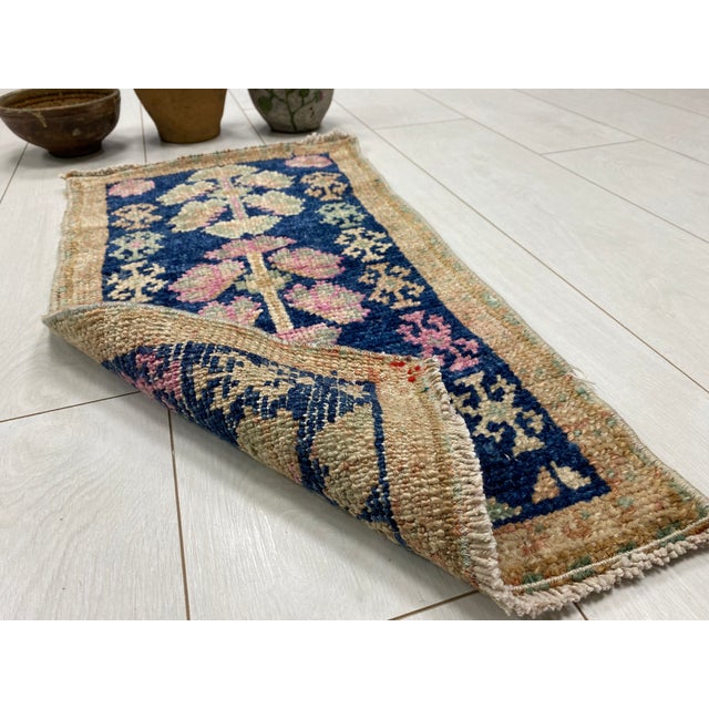 1960s Decorative Small Geometric Rug For Sale - Image 4 of 5