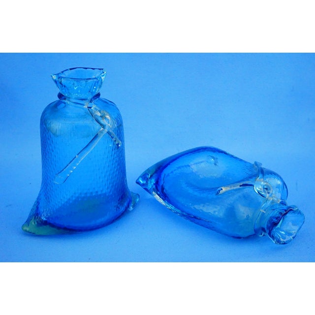 MEASUREMENTS: Standing vase: Height: 16 cm; Width: 13 cm; Depth: 8.5 cm; Reclining vase: Height: 6.5 cm; Width: 17 cm;...