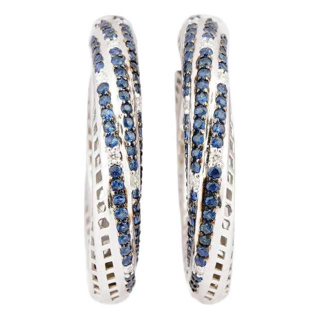 Natural diamond 0.18cts & blue sapphire 1.48 earring in 18k gold For Sale