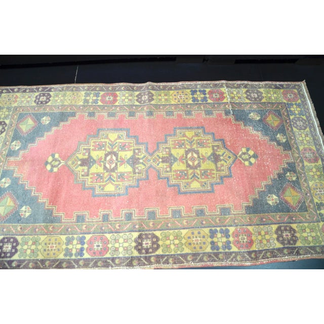 1960s Vintage Faded Turkish Oushak Handmade Rug For Sale - Image 5 of 11
