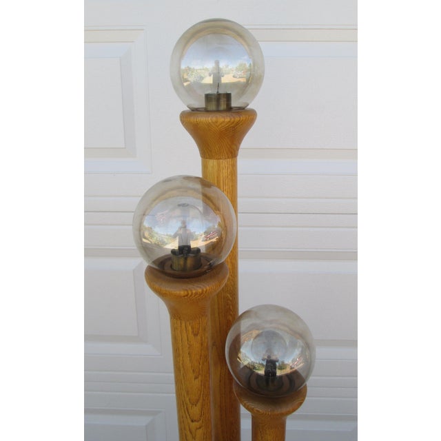 Modeline Late 20th Century Modeline Honey Oak Floor Lamp by Charles Gibilterra For Sale - Image 4 of 18
