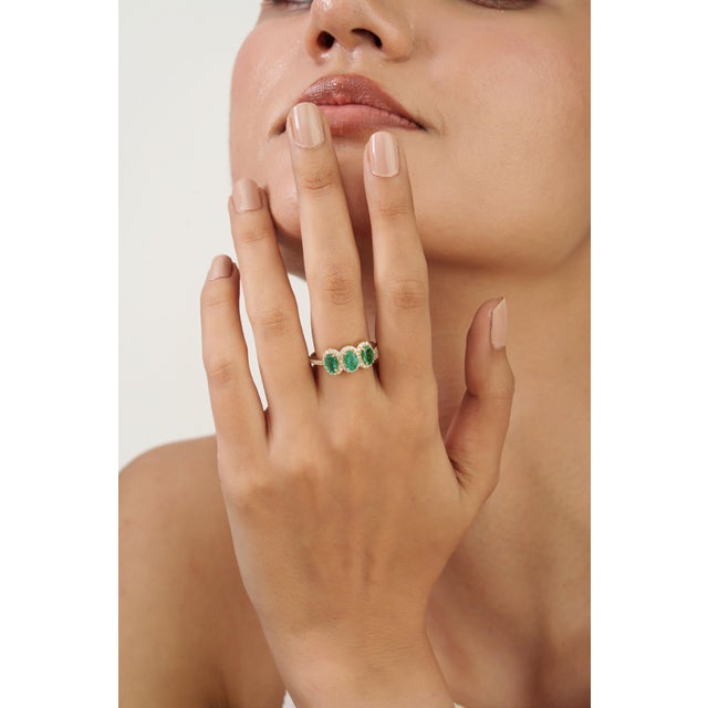 1.35ct Emerald Diamond Three-Stone Art Deco Ring Size 7 in 18k Yellow Gold For Sale - Image 12 of 18